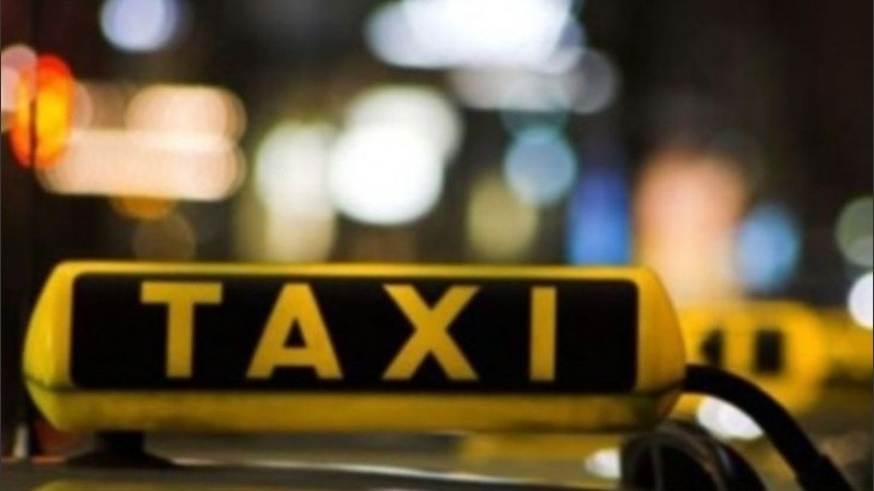 El taxista que discriminó a dos pasajeros por judíos no pudo ser identificado. 