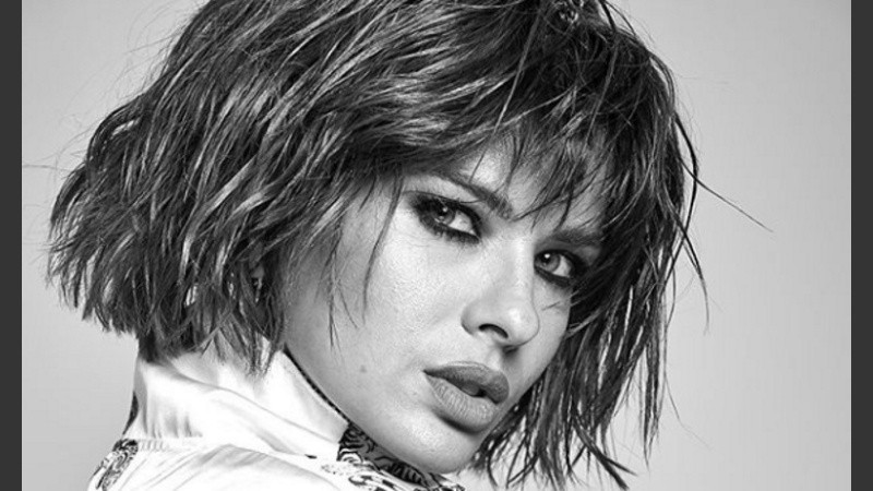 Otro cambio para la modelo y van. 