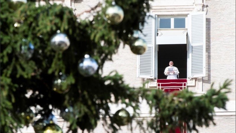 El Papa durante el Ángelus de este domingo previo a la Navidad.