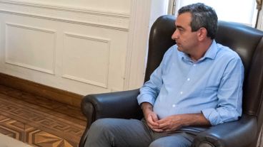 Javkin presentará este lunes un plan de emergencia y austeridad.