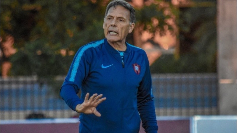 Russo dirigirá a Boca, pero aún no hay acuerdo en sus ayudantes.