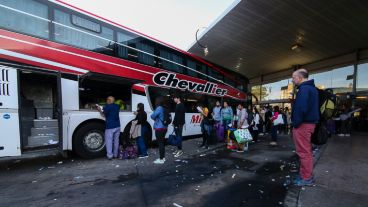 De a poco, se mueve la venta de pasajes para las vacaciones en la Terminal.