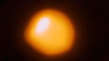 Las gigantes rojas como Betelgeuse tienen un período de vida relativamente corto.
