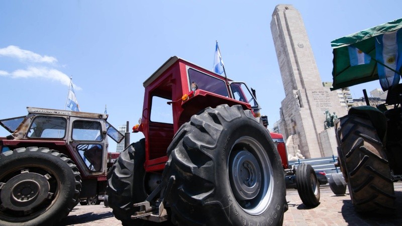 El Tractorazo protesta contra la suba de retenciones y de impuestos.