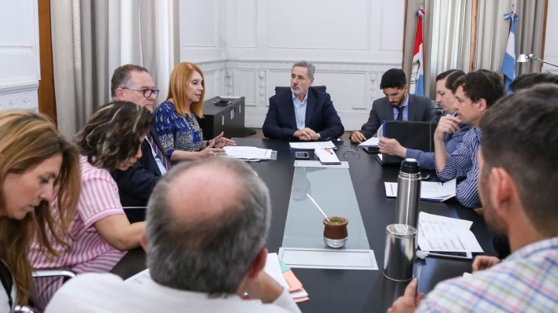 Sain y su gabinete de Seguridad.