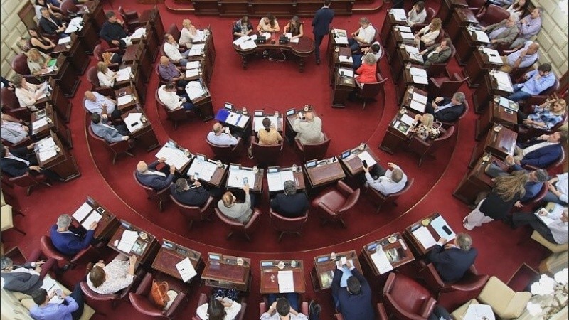 La Cámara de Diputados debate este lunes el paquete de leyes que envió Perotti. 