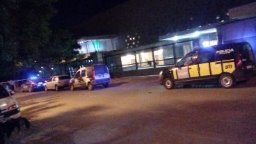 La Policía de Investigaciones trabajaba en el sector donde se produjo la balacera.