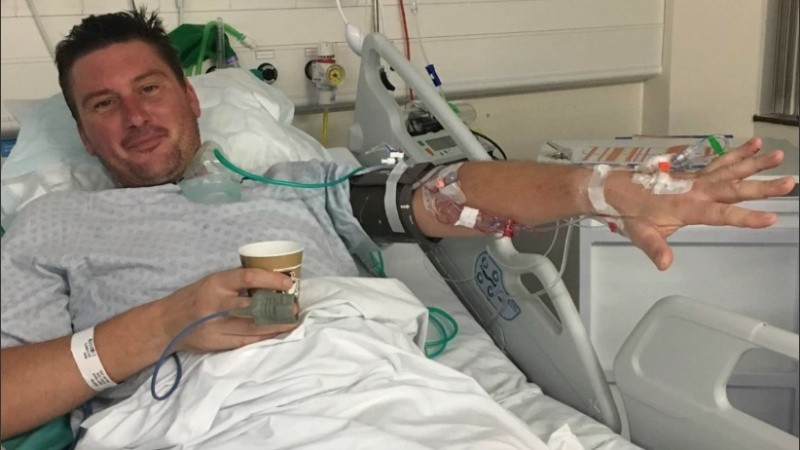 Adam Martin, mientras se recuperaba en el hospital.