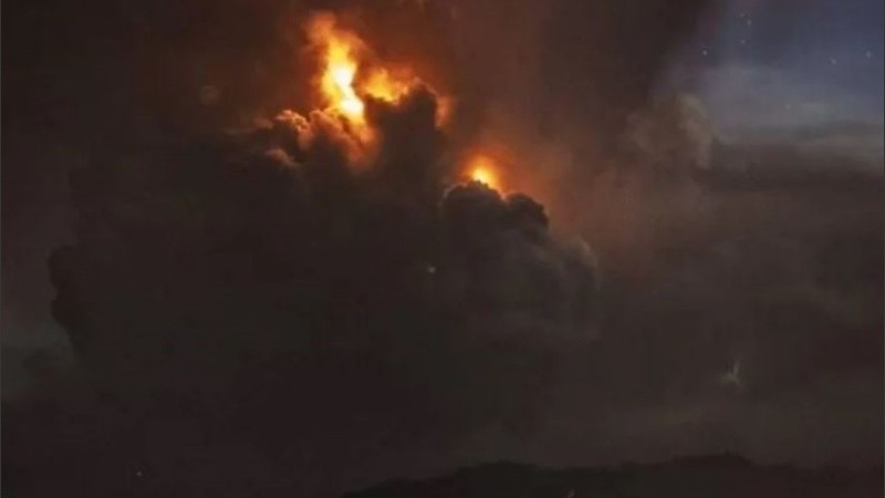 El volcán forma parte de una cadena volcánica que se extiende por la región occidental de la isla de Luzón.