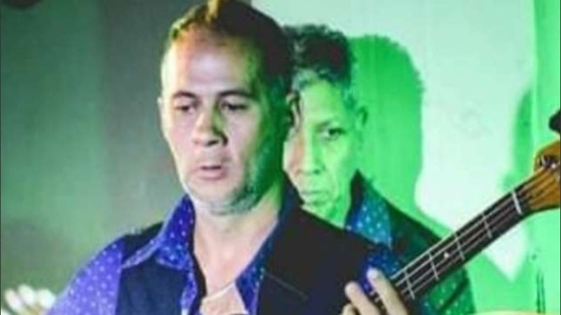 El bajista de la banda de cumbia Freddy y Los Solares, Claudio Adrián Bolagneo, es buscado desde el sábado pasado.