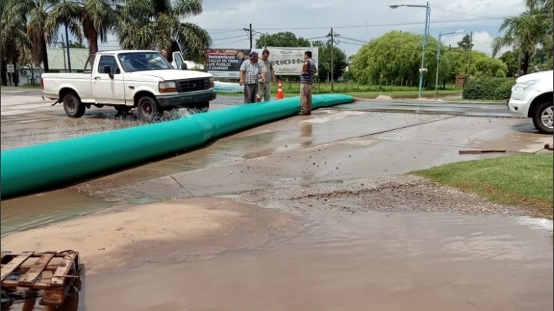 Varias calles anegadas en San Genaro por las abundantes precipitaciones.