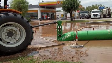 Varias calles anegadas en San Genaro por las abundantes precipitaciones.