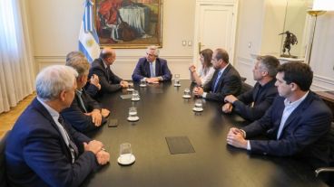 El mandatario provincial participó del encuentro con Alberto Fernández.