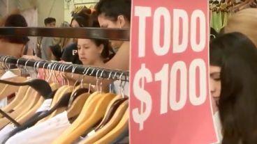 Las ofertas entusiasmaron a clientas.