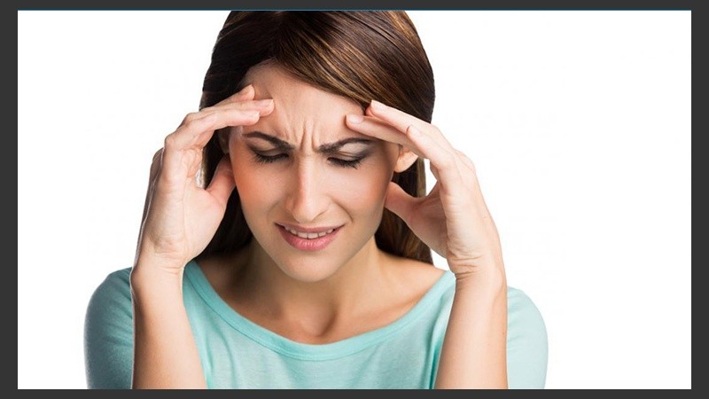 Realizar ejercicios bruscos en personas no entrenadas y el abuso de fármacos también pueden provocar dolor de cabeza.