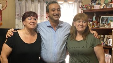 Javkin junto a las Mellizas Bacheadoras.