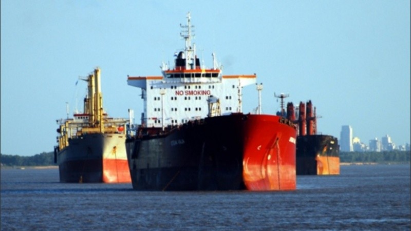 Los barcos que llegan de China no preocupan a las autoridades provinciales.