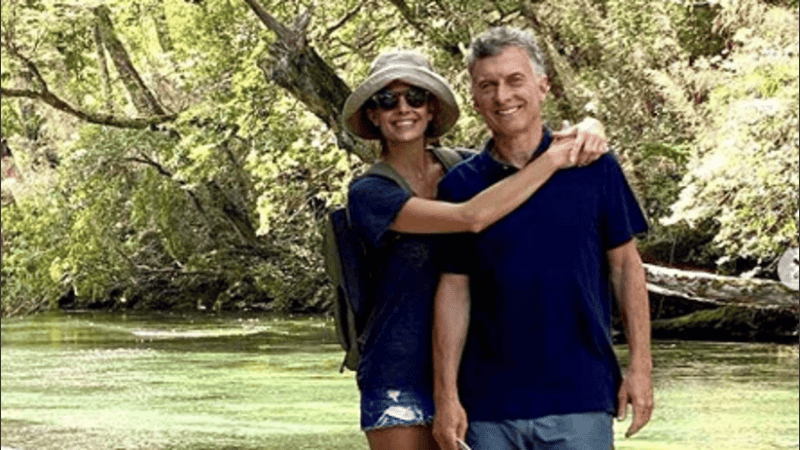 Awada y Macri, en el lago Gallardo. 