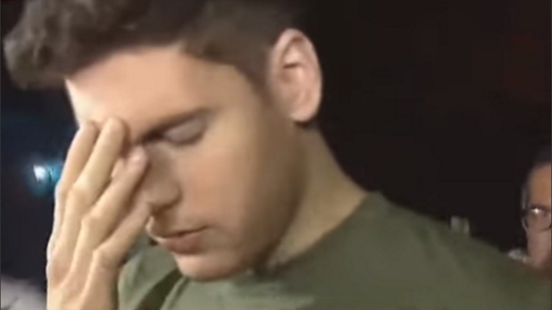 El joven fue liberado y se mostró muy conmovido. 