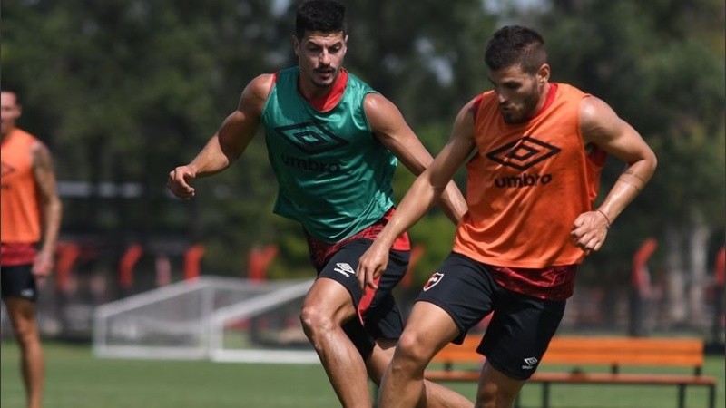 Fernández ante Salinas en el entrenamiento leproso.