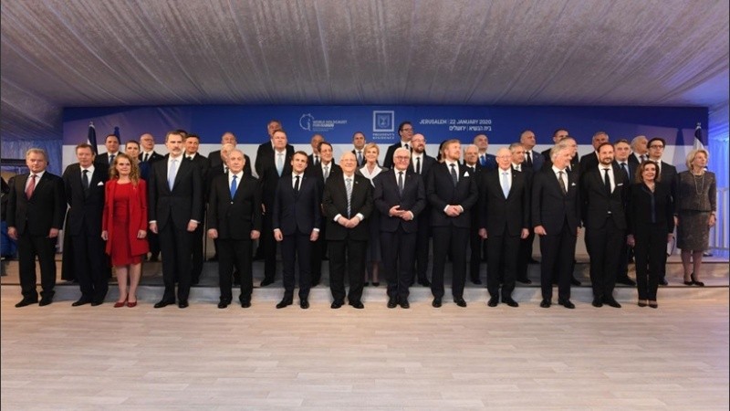 La cena de homenaje y la foto de cierre.