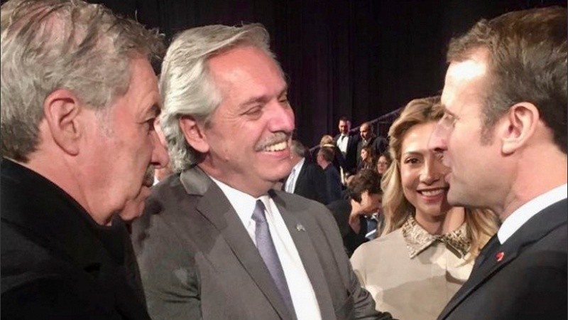 El canciller Solá, el presidente Fernández, la primera dama y Macron.