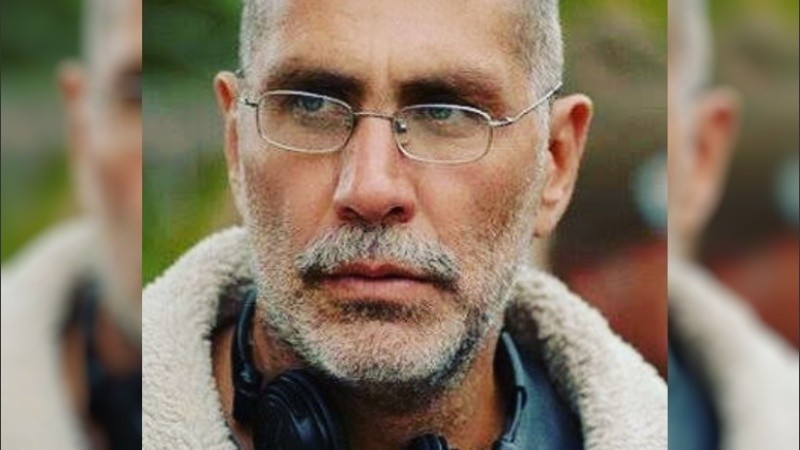 El escritor, productor y realizador mexicano Guillermo Arriaga ganó el XXIII Premio Alfaguara de Novela 2020 .