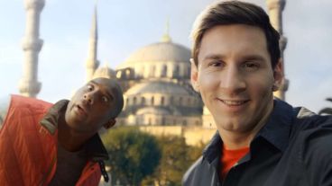 Leo y Kobe, durante una publicidad en Turquía.
