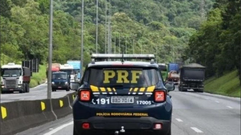 El hombre se tomó la cabeza con sus manos y reconoció haberse olvidado de su esposa.