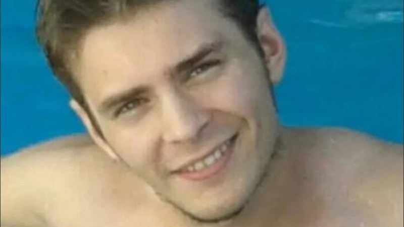 El joven ahogado estaba de vacaciones con amigos.