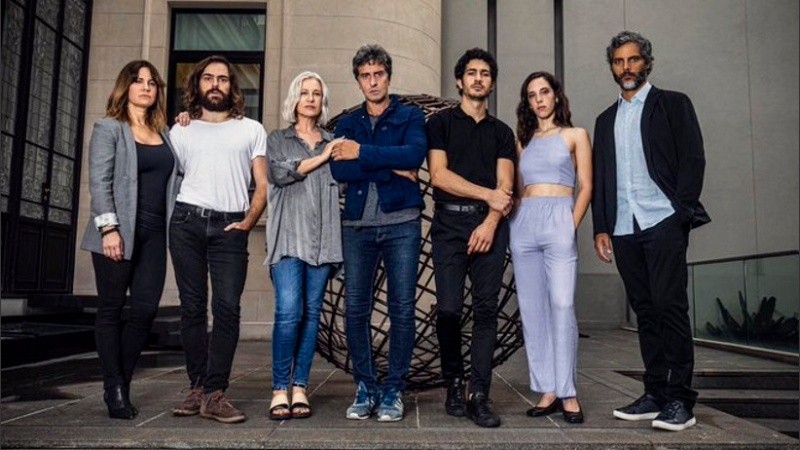 Parte del elenco de 