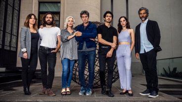 Parte del elenco de "El reino", la miniserie de Netflix.