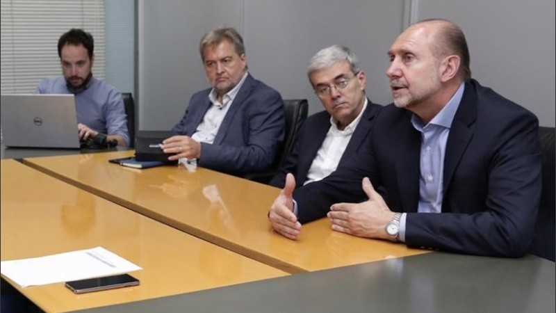 Perotti y el ministro Agosto vienen realizando gestiones con el gobierno nacional.