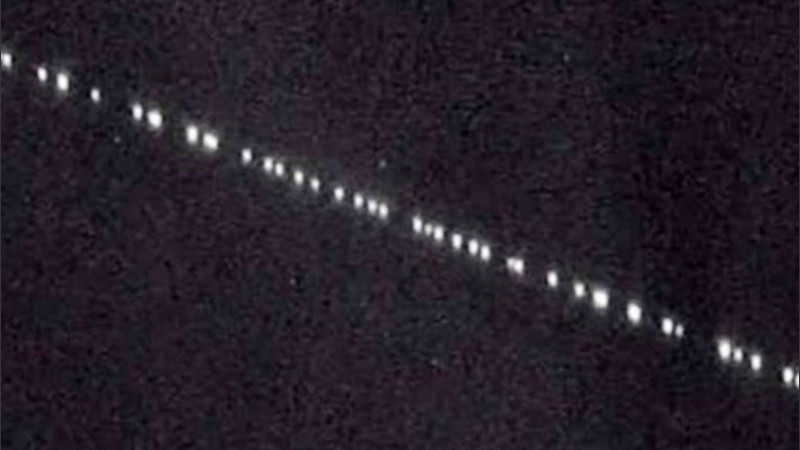 No era ovnis, eran satélites.