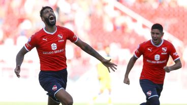 Alexander Barboza marcó el 1 a 0 a los dos minutos de juego.