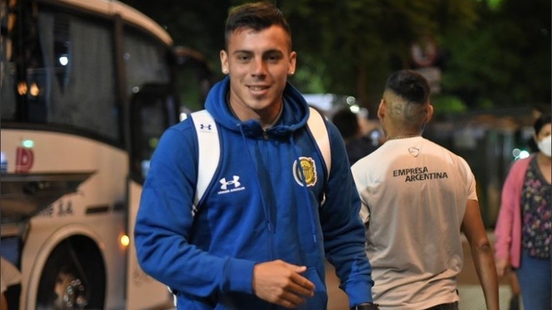 Almada se quedará afuera de los próximos partidos del Canalla.