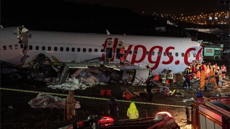 El vuelo de Pegasus tuvo un accidente en el aeropuerto Sabiha Gökçen.
