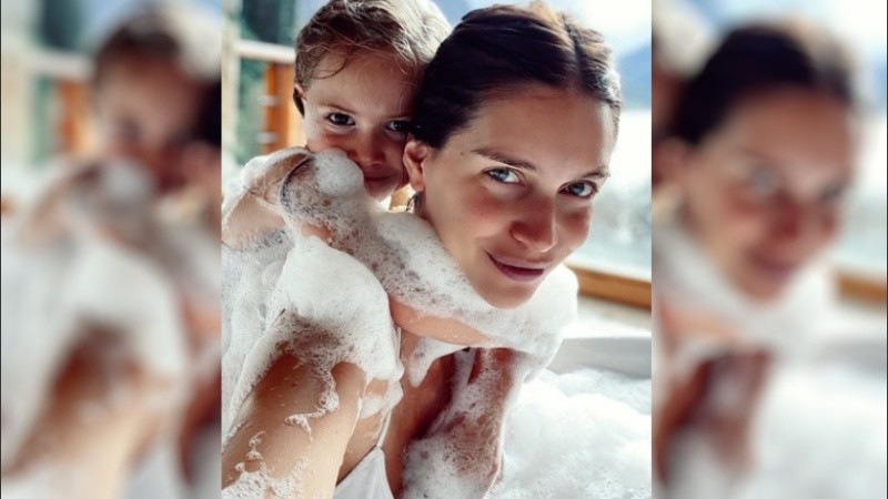 Zaira Nara junto a su hija Malaika.