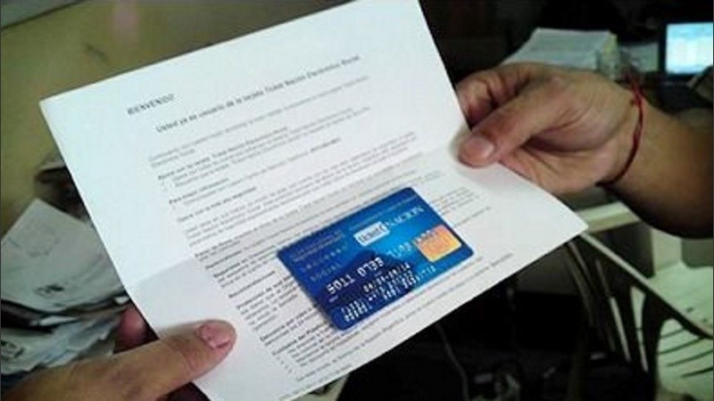 La tarjeta será entregada directamente por el Banco Nación a los beneficiarios. 