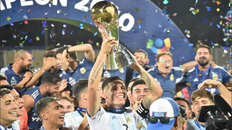 El equipo argentino de fútbol fue campeón del Preolímpico a inicios de este año.