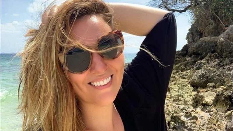 La escritora comunicó que se aleja del feminismo muy molesta y dolida. 