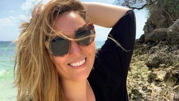 La escritora comunicó que se aleja del feminismo muy molesta y dolida.