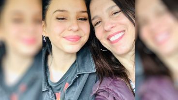 Paula Robles junto a su hija, Juanita Tinelli.