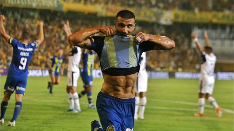 Ribas le dio la victoria al Canalla.