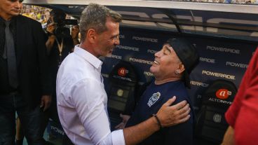 Cocca fue a saludar a Diego antes del partido.