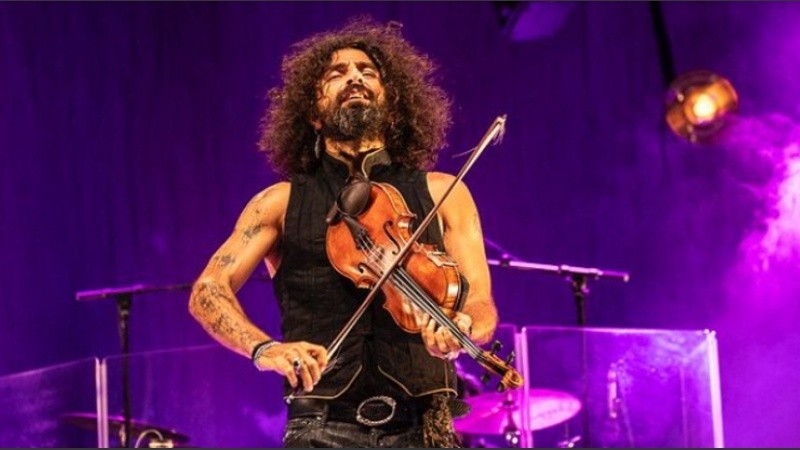 En escena, el violinista y compositor Ara Malikian.