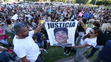 Los asistentes rosarinos se reunieron en el Monumento.