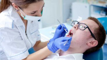 "Hay que instalar en la población la consulta preventiva periódica a su odontólogo”, dice Allín.