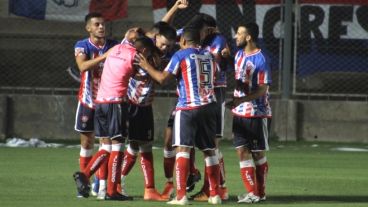 Newell's tiene rival: Sportivo Peñarol venció a Desamparados y sigue en la Copa Argentina