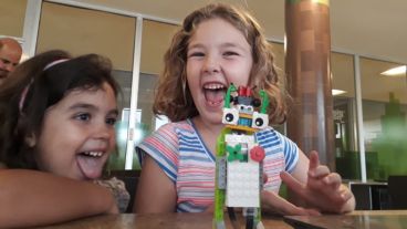 El CMD Noroeste y el Sur (robótica) y el distrito Oeste (videojuegos) recibieron a más de 200 niños, niñas y jóvenes.